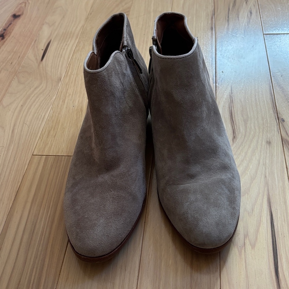 Sam Edelman Gray light taupe Suede booties